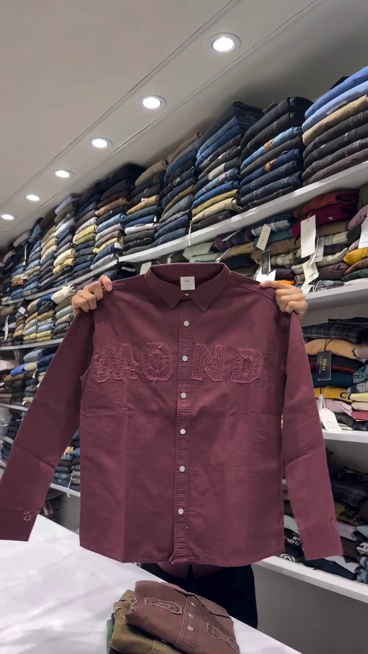 Men Textured Spread Collar Cotton Casual Shirt - Image 8