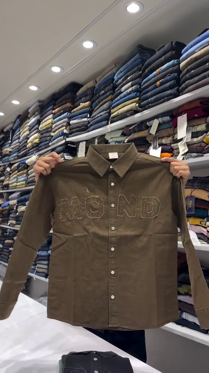 Men Textured Spread Collar Cotton Casual Shirt - Image 6
