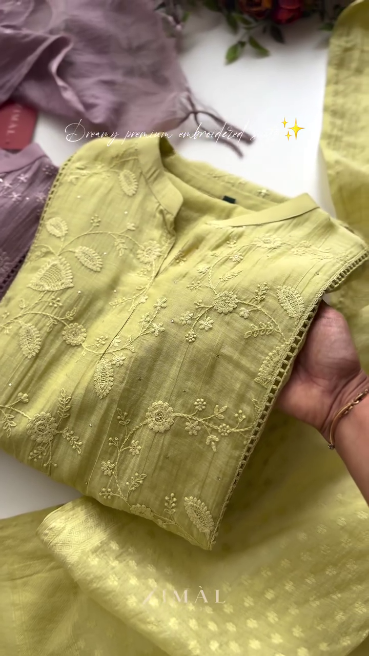 Women's Lavender Chinon Embellished Kurta with Pant and Dupatta - Image 14
