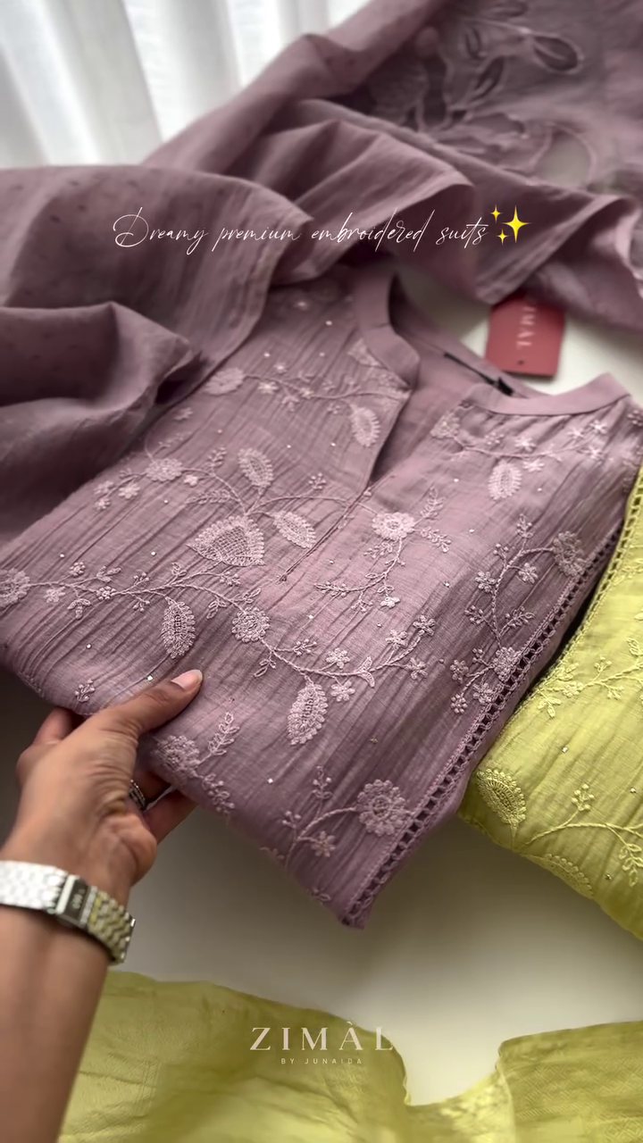 Women's Lavender Chinon Embellished Kurta with Pant and Dupatta - Image 13