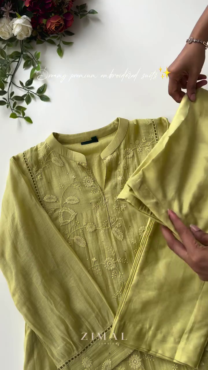 Women's Lavender Chinon Embellished Kurta with Pant and Dupatta - Image 9
